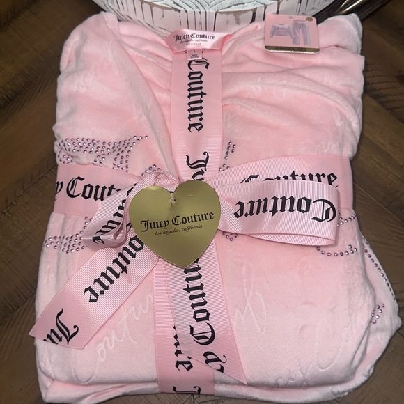 Juicy Couture Other - NWTJuicy Couture two piece set 🩷🩷🩷🩷